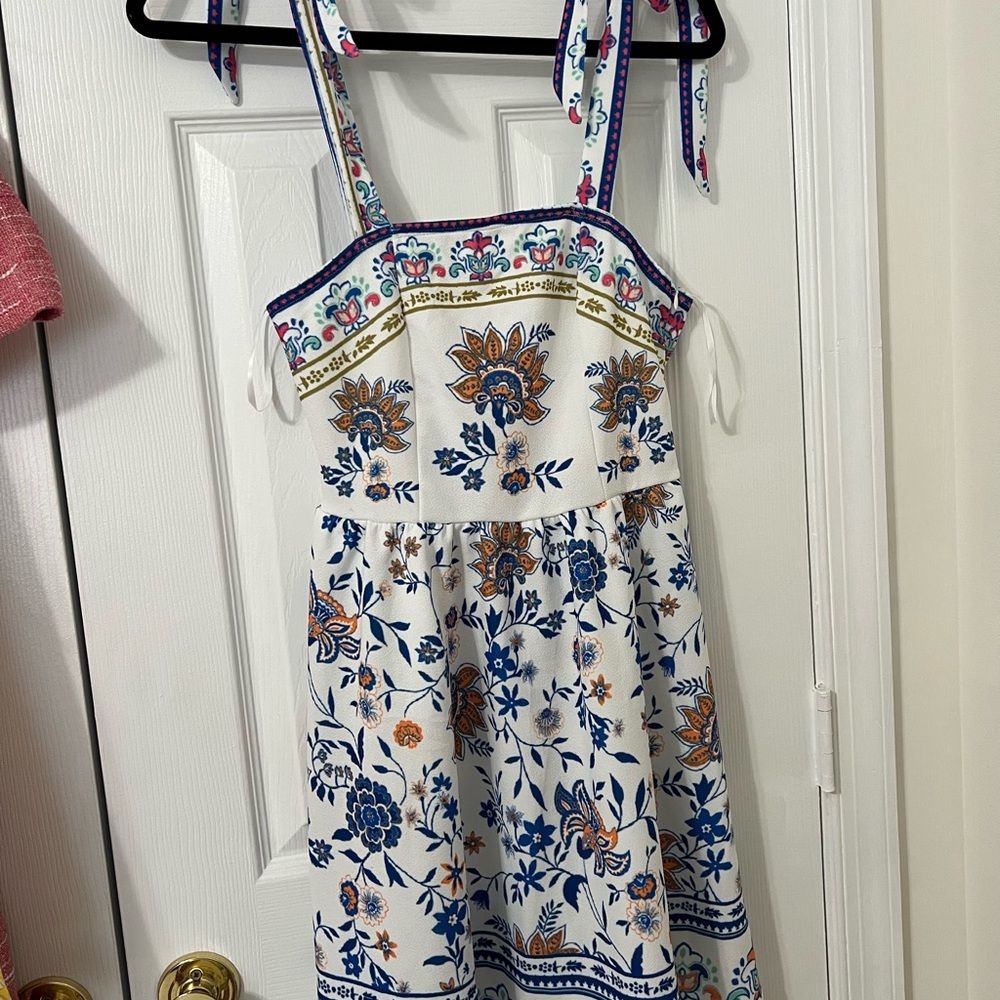 Floral Dress in White and Blue
